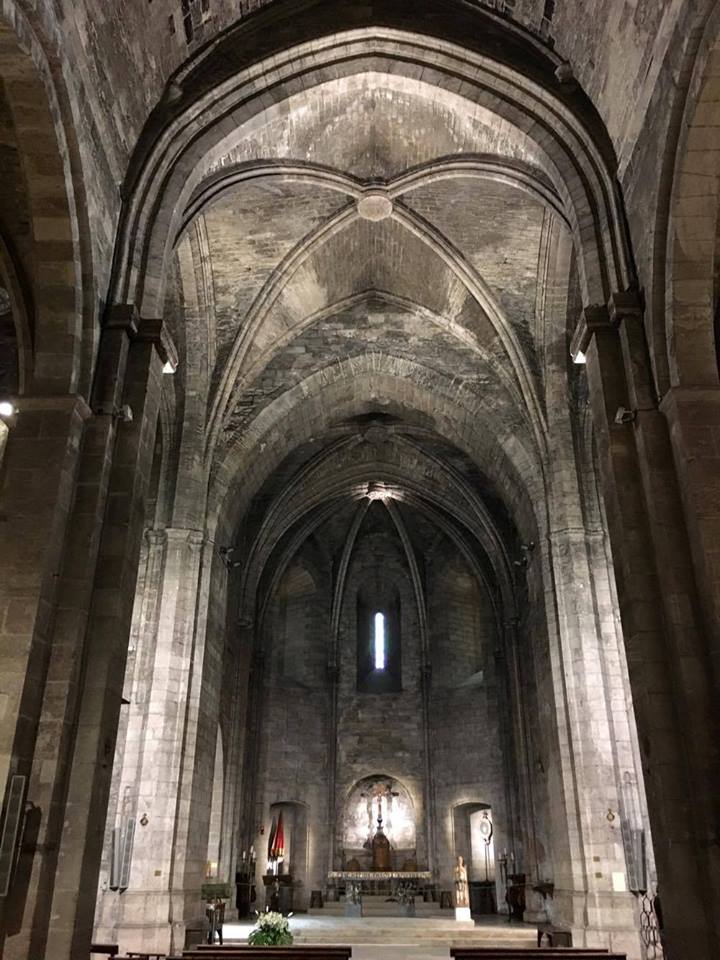 Getting around Saint-Victor Abbey in Marseille-6